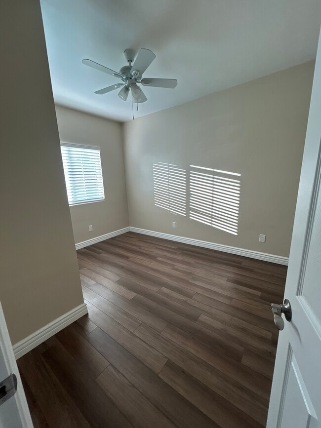 Foto del edificio - 4442 Delta St