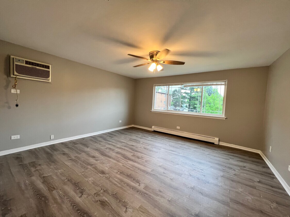 Primary Photo - 3841 W 124th Pl