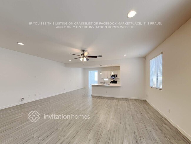 Building Photo - 16409 W Questa Dr