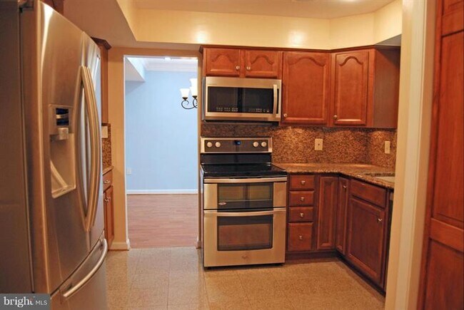 Foto del edificio - 1328 Dolley Madison Blvd