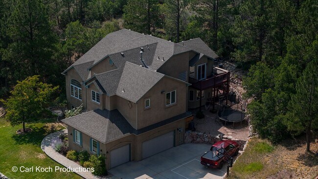 Foto del edificio - 5 Bed 4 Bath in Woodmen Oaks neighborhood!!