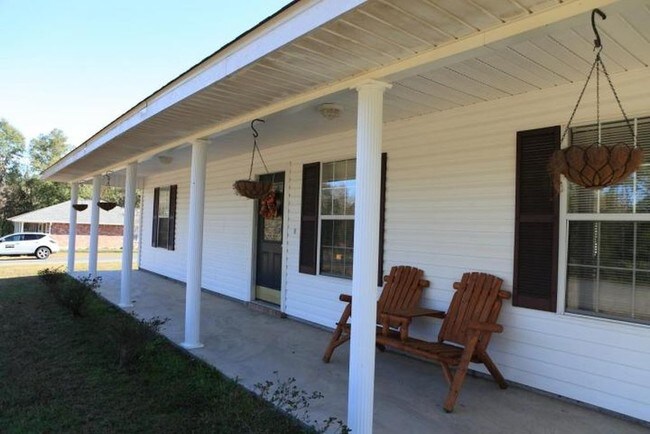 Building Photo - 116 N Ridge Dr