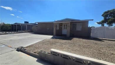 Building Photo - 4533 W Desert Inn Rd