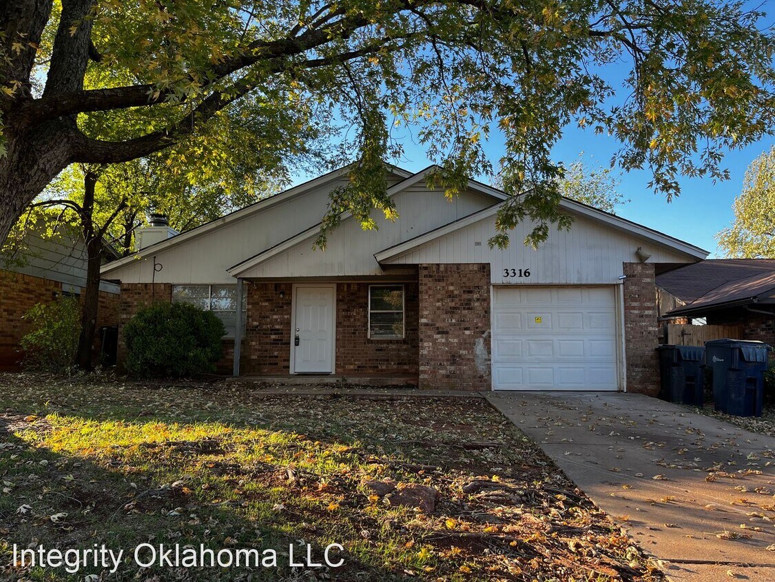 4 br, 2 bath House 3316 SE 57th St House Rental in Oklahoma City