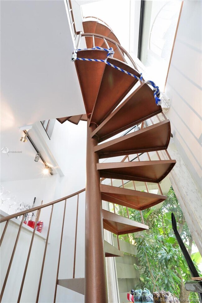 Foto del edificio - 3034 SW 27th Ave