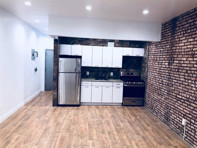 Foto del edificio - 615 Marcy Ave