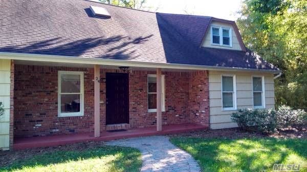 Primary Photo - 24 Skyview Ln