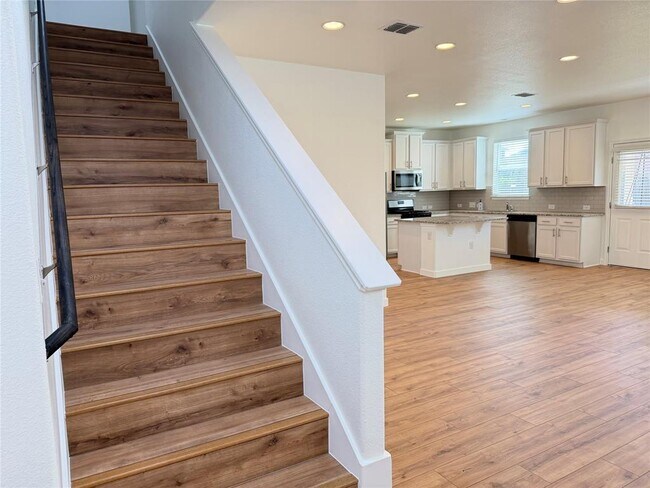 Foto del edificio - 10321 Forest Grove Dr