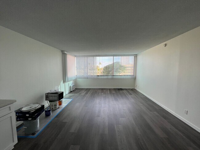 Building Photo - For Rent - [Kukui Plaza] 55 S Kukui St. #D614