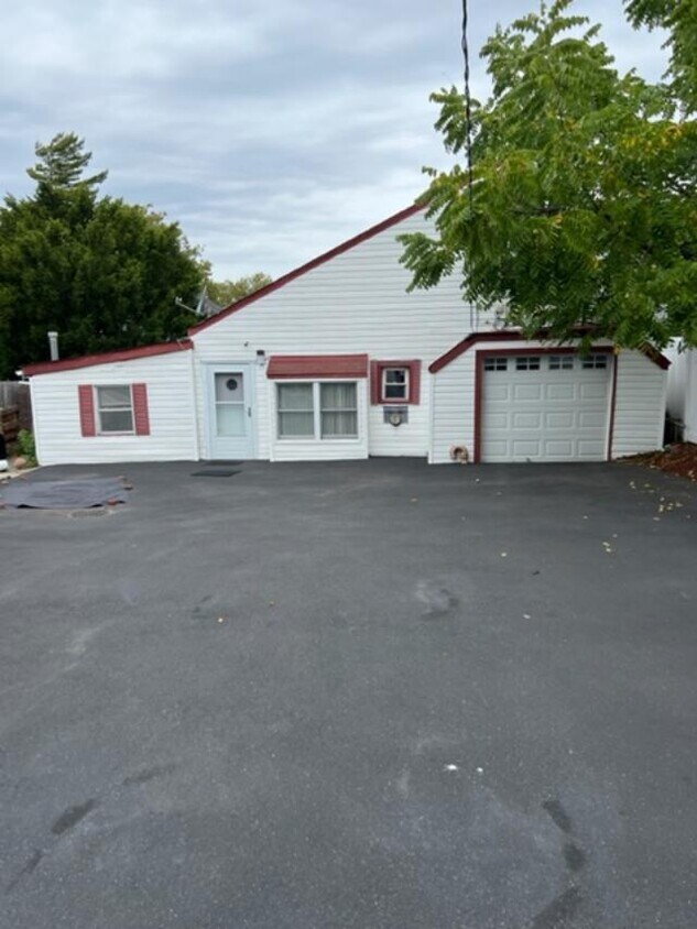 Foto principal - 918 N Central Ave