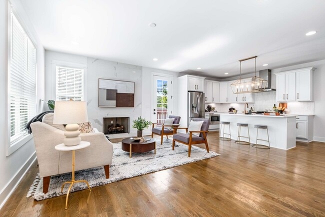 Photo - 6121 Neighborly Ave House