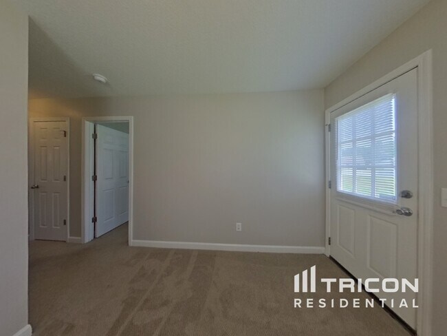 Foto del edificio - 1623 Long Paw Ln