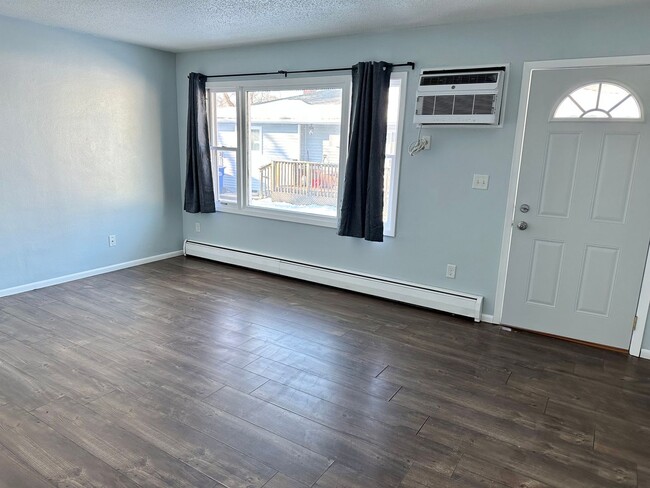 Building Photo - RADER 1321