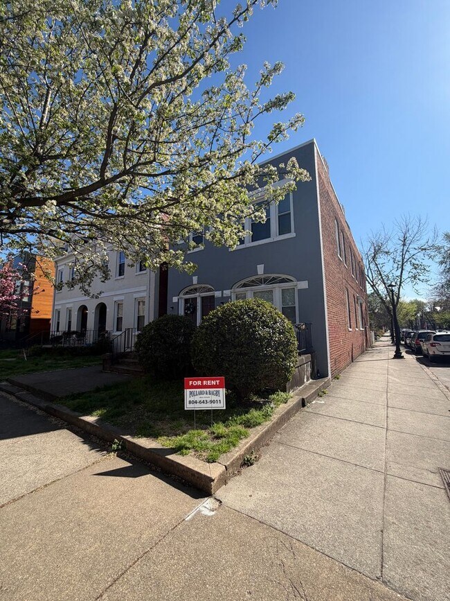 Foto del edificio - 2627 Floyd Ave