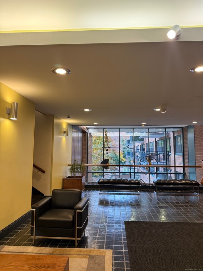 Foto del edificio - 31 Woodland St