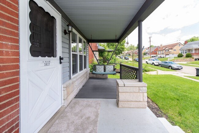 Foto del edificio - 3627 Edgebrook Dr