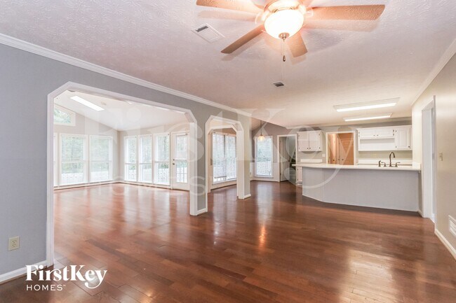 Foto del edificio - 2345 Ashton Ridge Dr