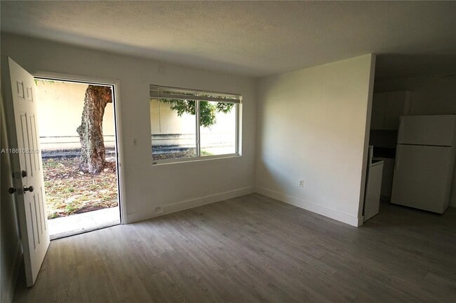 Building Photo - 584 NW 65th St