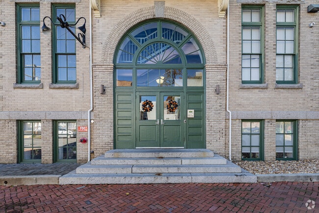 Building Photo - Lava Lofts
