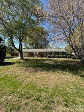 Building Photo - 1803 Overhill Dr