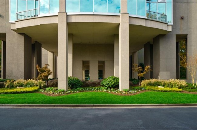 Foto del edificio - 3300 Windy Ridge Pkwy SE