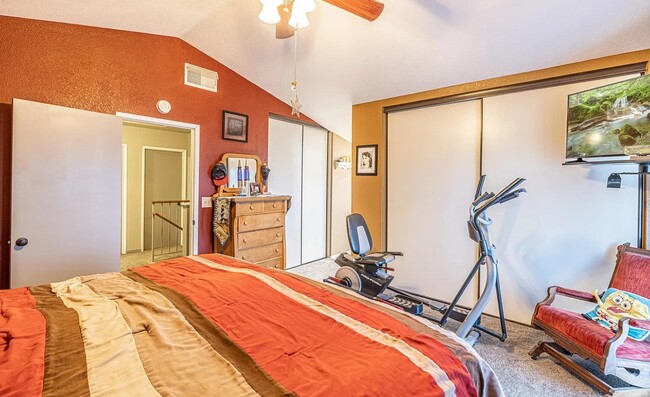 Foto del edificio - 4048 Belleshire Way