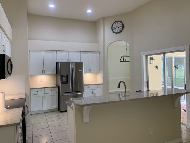 Building Photo - 3741 Woodleaf Ct