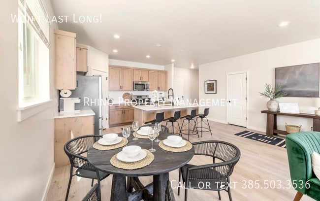 Building Photo - 593 S 1020 W