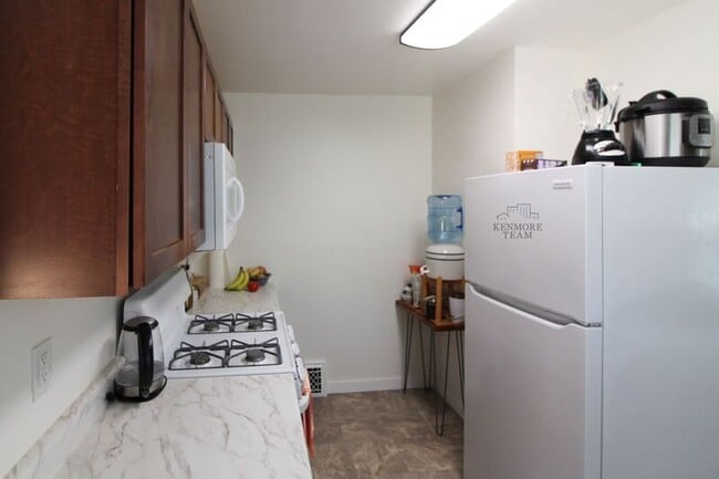 Building Photo - 1307 Rochefontaine Ct