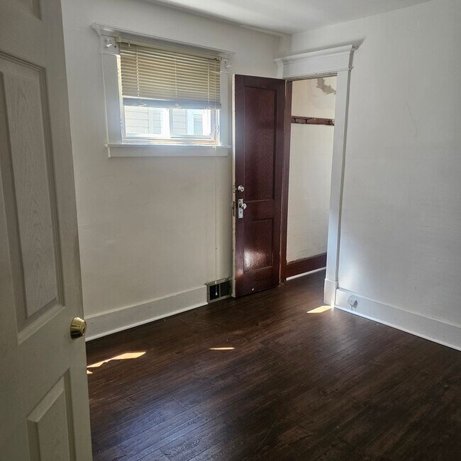 Foto del edificio - 733 Norfolk Ave