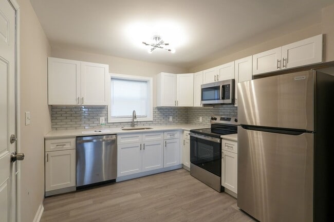 Photo - 1542 S 27th St House