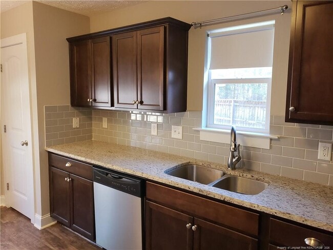 Foto del edificio - 6004 Oak Spring St