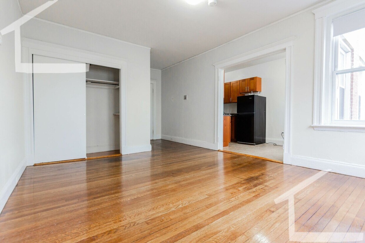 Primary Photo - No brokers fee, No Security Deposit, Heat,...
