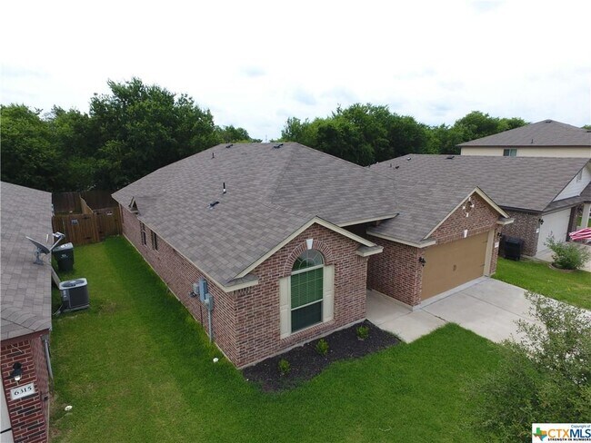 Foto del edificio - 6311 Ambrose Cir