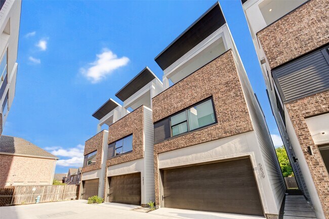 Foto del edificio - 5839 Dolores St