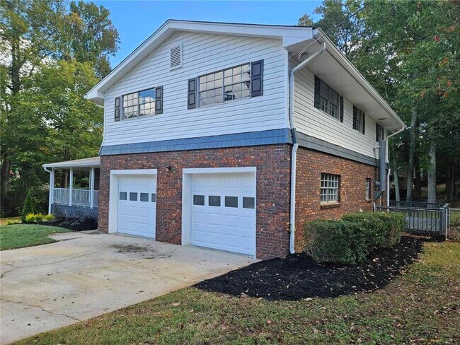 Foto del edificio - 345 Heritage Ln