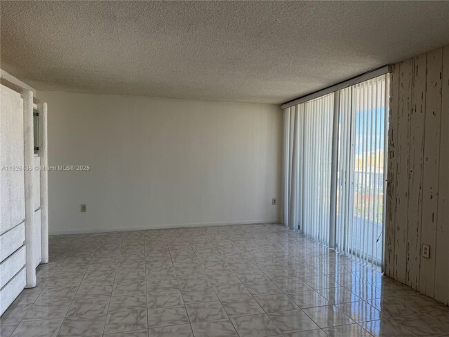 Building Photo - 2851 NE 183rd St