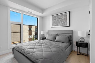 Building Photo - 2405-2409 Carlsen Av