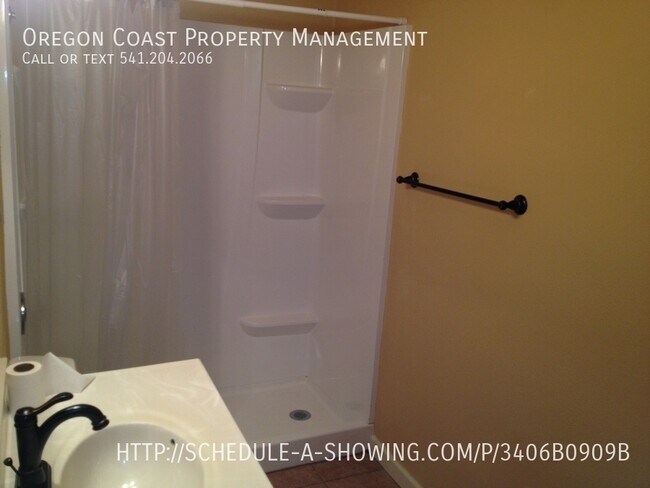 Foto del edificio - 4262 Siletz Hwy