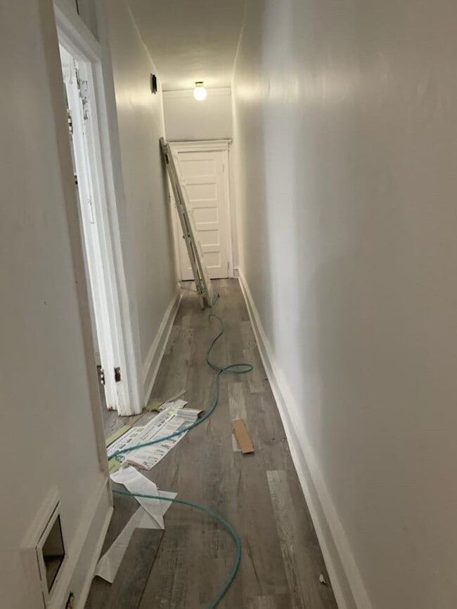 Hallway - 5438 Chancellor St