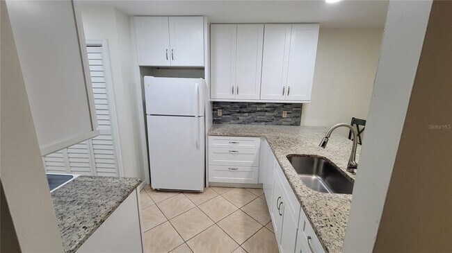 Foto del edificio - 5322 11th St Cir E