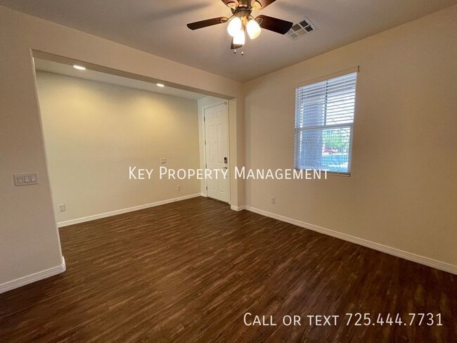 Foto del edificio - 7029 Chestnut Valley St