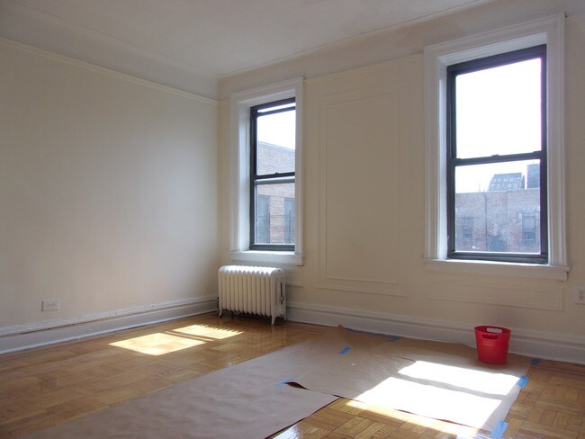 Foto del edificio - 4865 Broadway