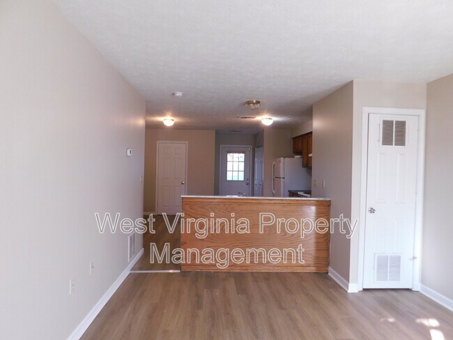 Foto del edificio - 3751 Summerlee Rd