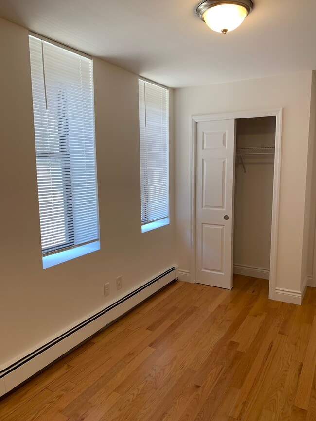 Building Photo - 3220 35th St