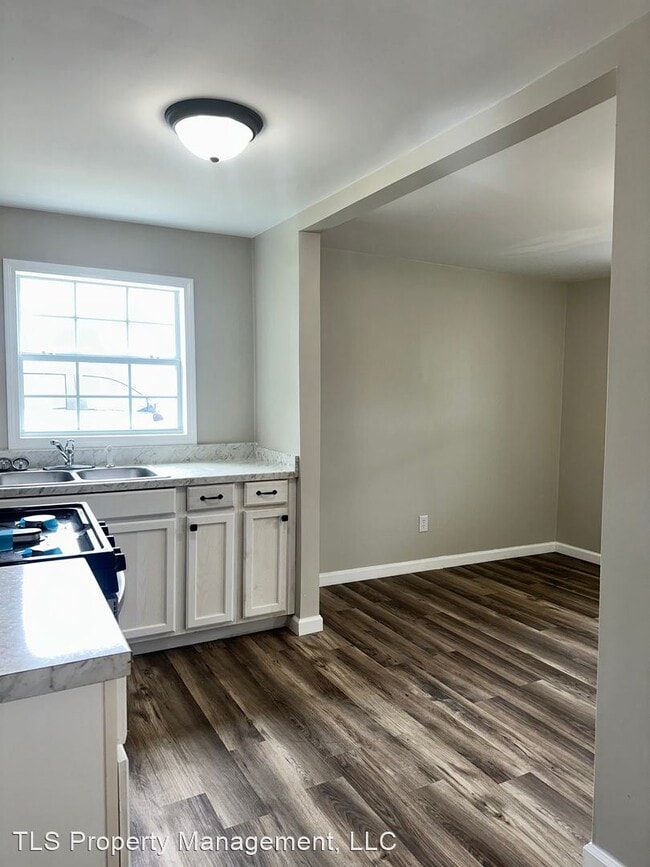 Foto del edificio - 1 br, 1 bath House - 205 McGee Street