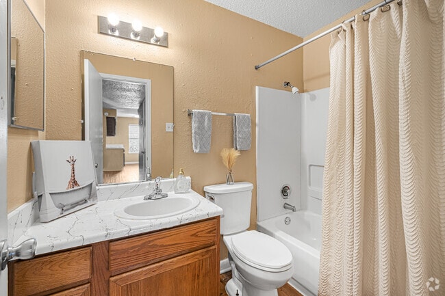 1 BR, 1BA- 600 SF - Runnymede Apartments
