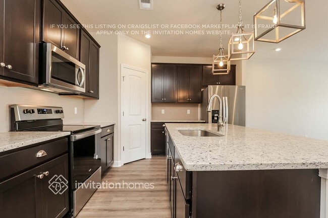 Building Photo - 123 Fister Dr