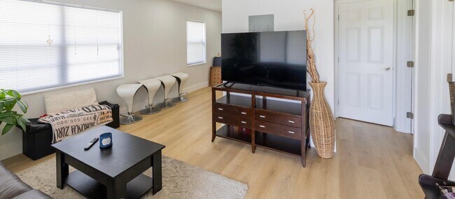 Foto del edificio - 2921 NW 11th St