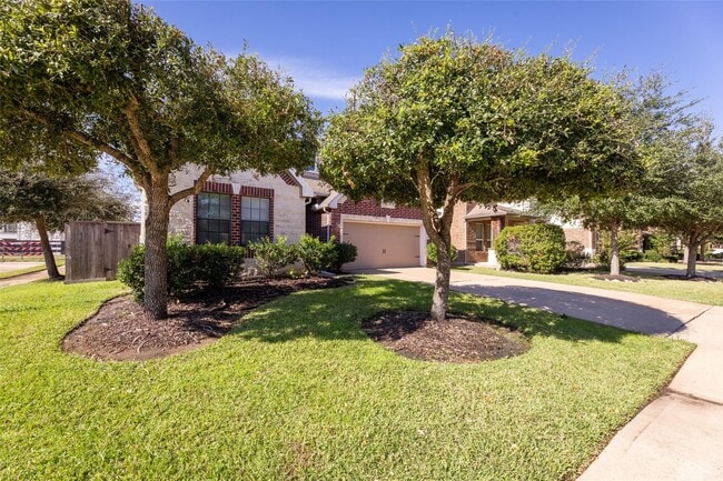 Foto del edificio - 5531 Drumlin Field Way